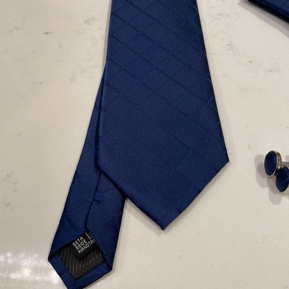 Navy Blue plaid Woven Silk Necktie for Men with Pocket Square and Cufflinks - Picture 7 of 10